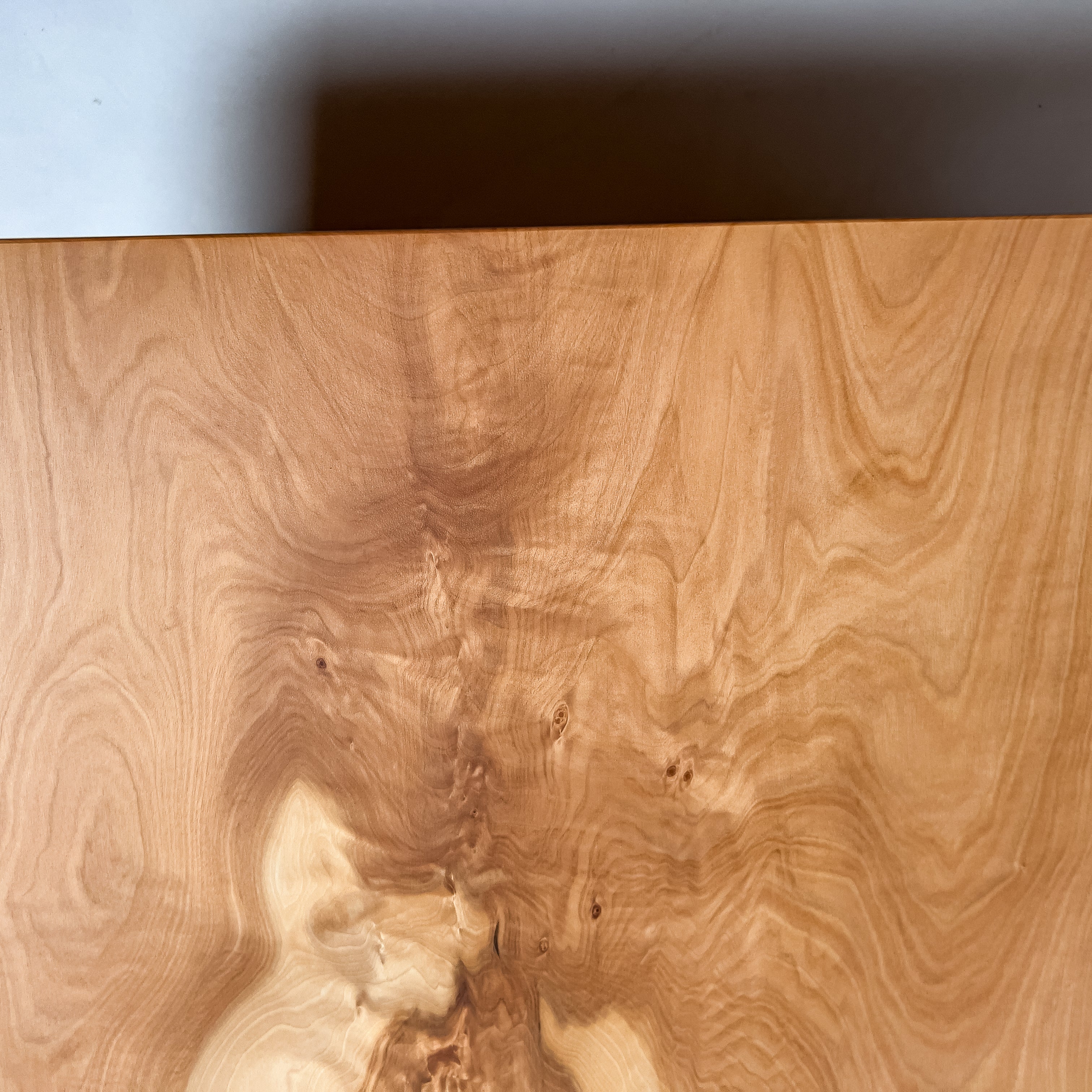 栃（とち）一枚板テーブル｜【公式】KIDO MEIMOKU（鬼童銘木