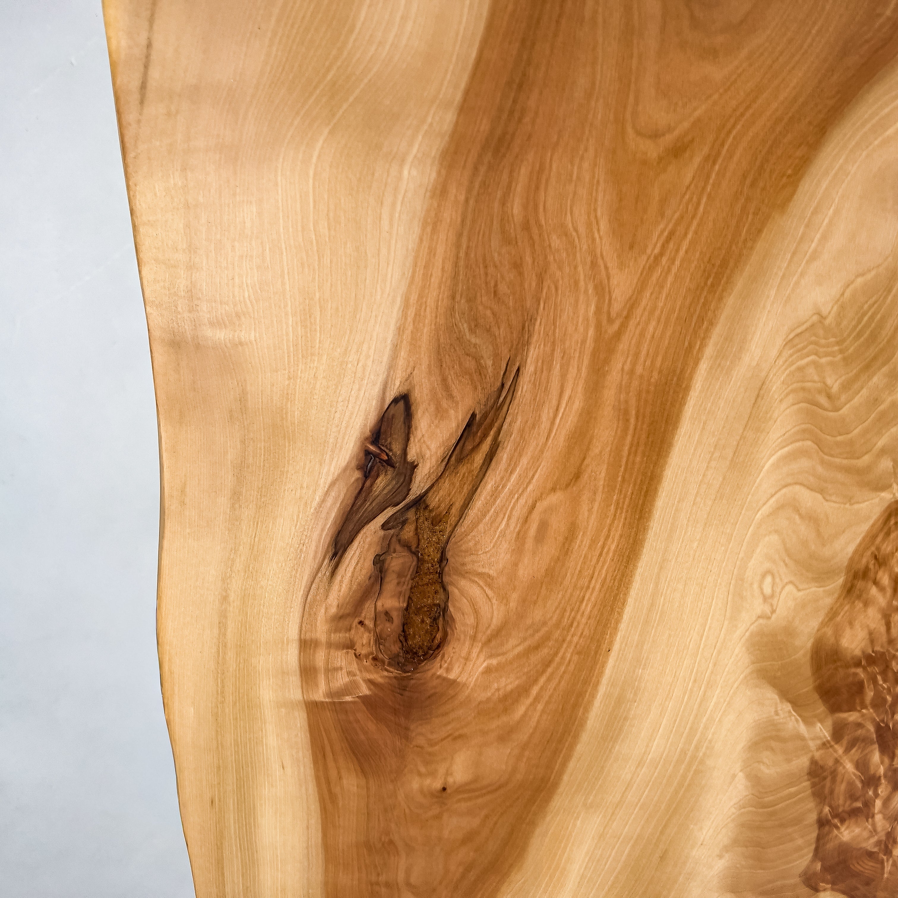 栃（とち）一枚板テーブル｜【公式】KIDO MEIMOKU（鬼童銘木