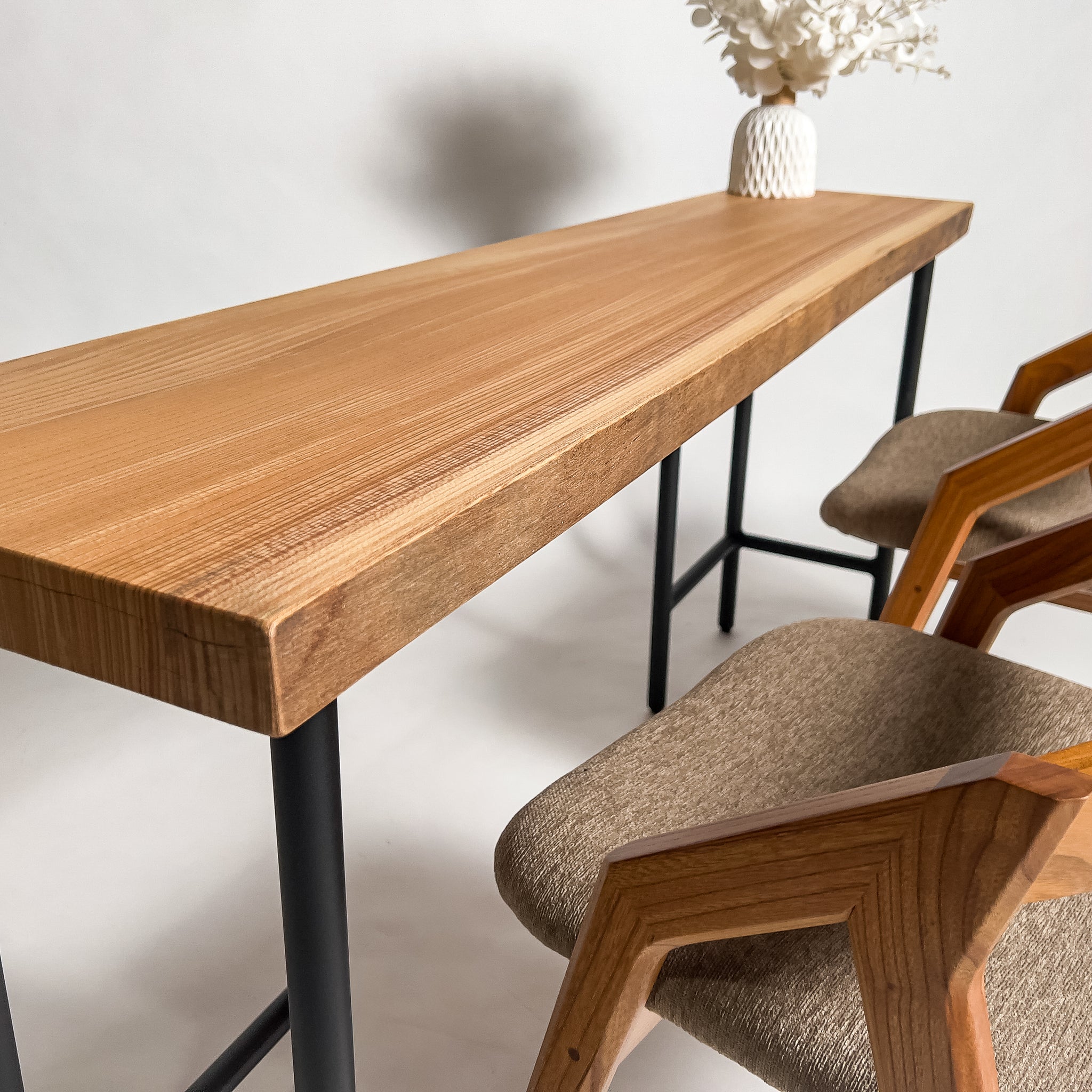 KIDOMEIMOKU 欅一枚板カウンター｜145cm(2人掛け) – 【公式】鬼童銘木