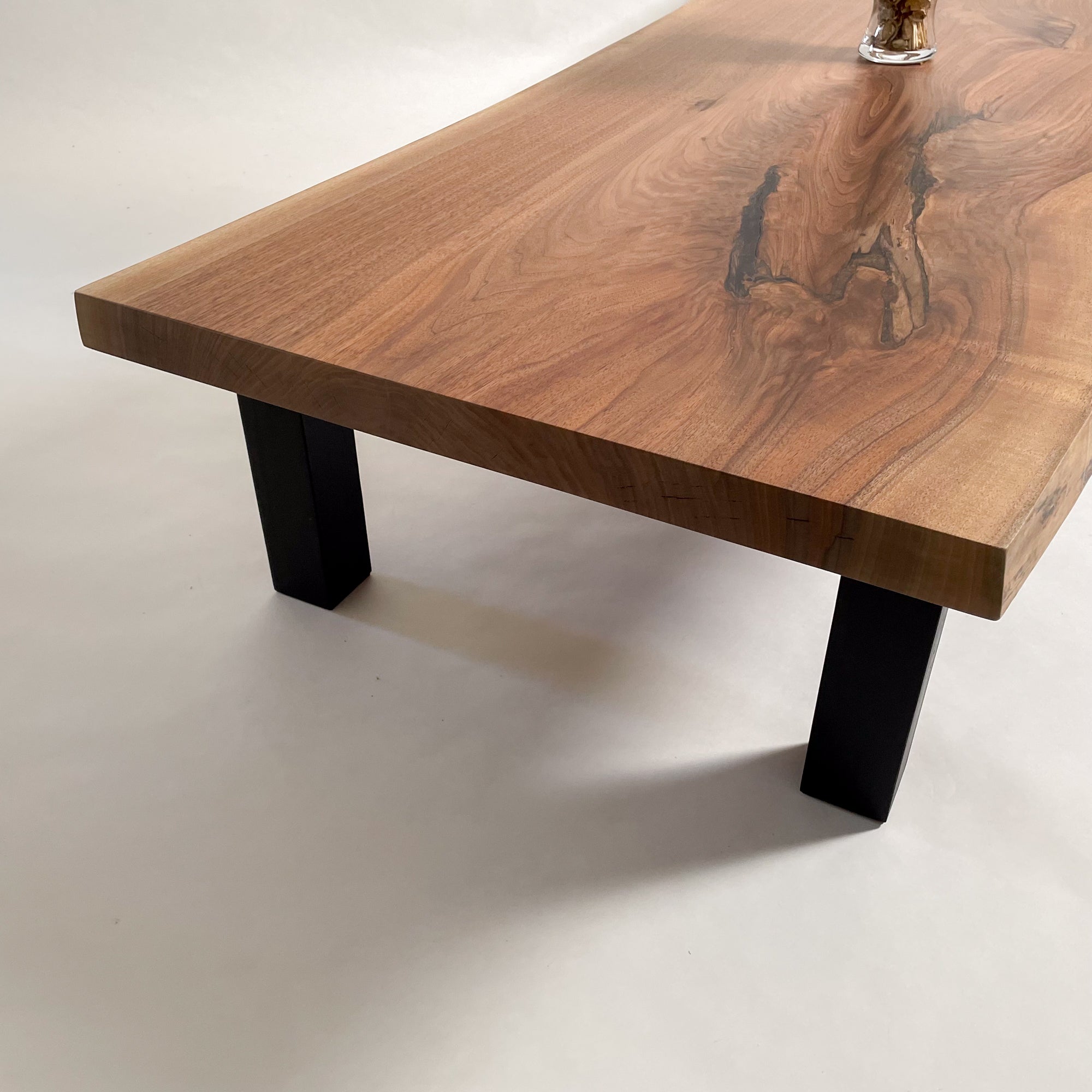 KIDOMEIMOKU ウォールナット一枚板リビングテーブル｜215cm(6人掛け