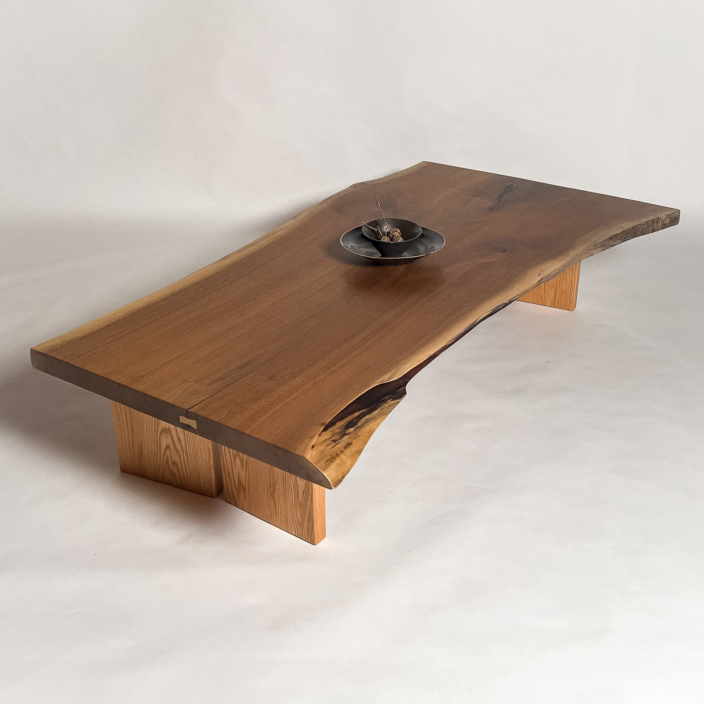 No.2204　ウォールナット/一枚板座卓