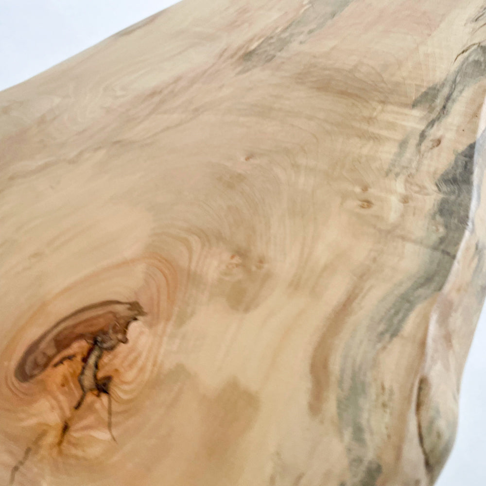 [たのメル便] 白栃　極上杢　一枚板ローテーブル　新品未使用 KIDOMEIMOKU 栃一枚板ローテーブル｜90cm(2人掛け) – KIDO