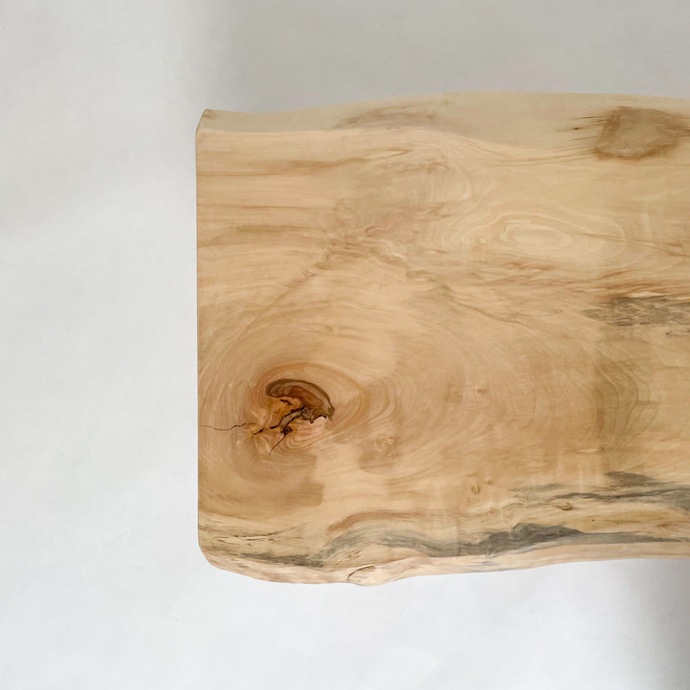 [たのメル便] 白栃　極上杢　一枚板ローテーブル　新品未使用 KIDOMEIMOKU 栃一枚板ローテーブル｜90cm(2人掛け) – KIDO