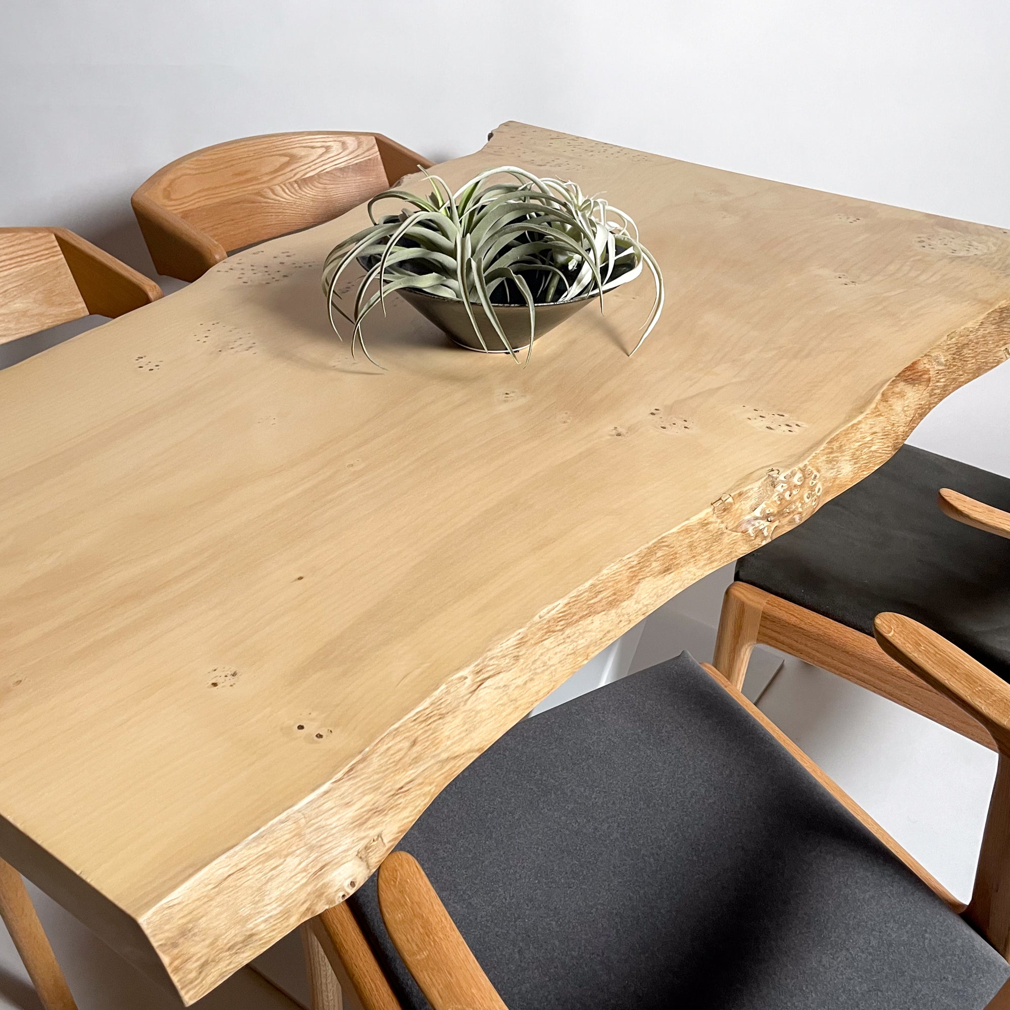 【送料無料！最終値下げ！】銀杏一枚板ダイニングテーブル 50万円→14.8万円 KIDOMEIMOKU 銀杏一枚板ダイニングテーブル｜140cm(4人掛け) – 【公式