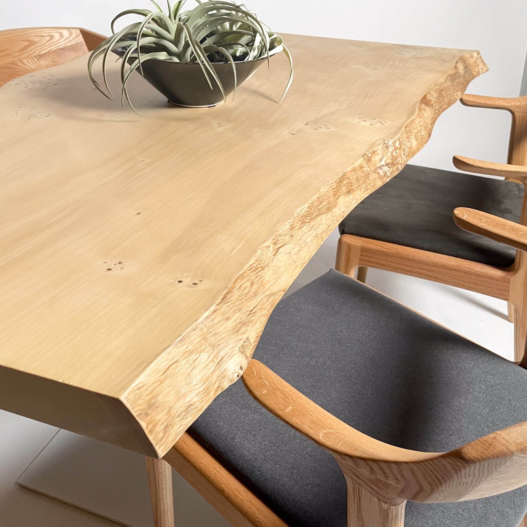 KIDOMEIMOKU 銀杏一枚板ダイニングテーブル｜140cm(4人掛け) – 【公式