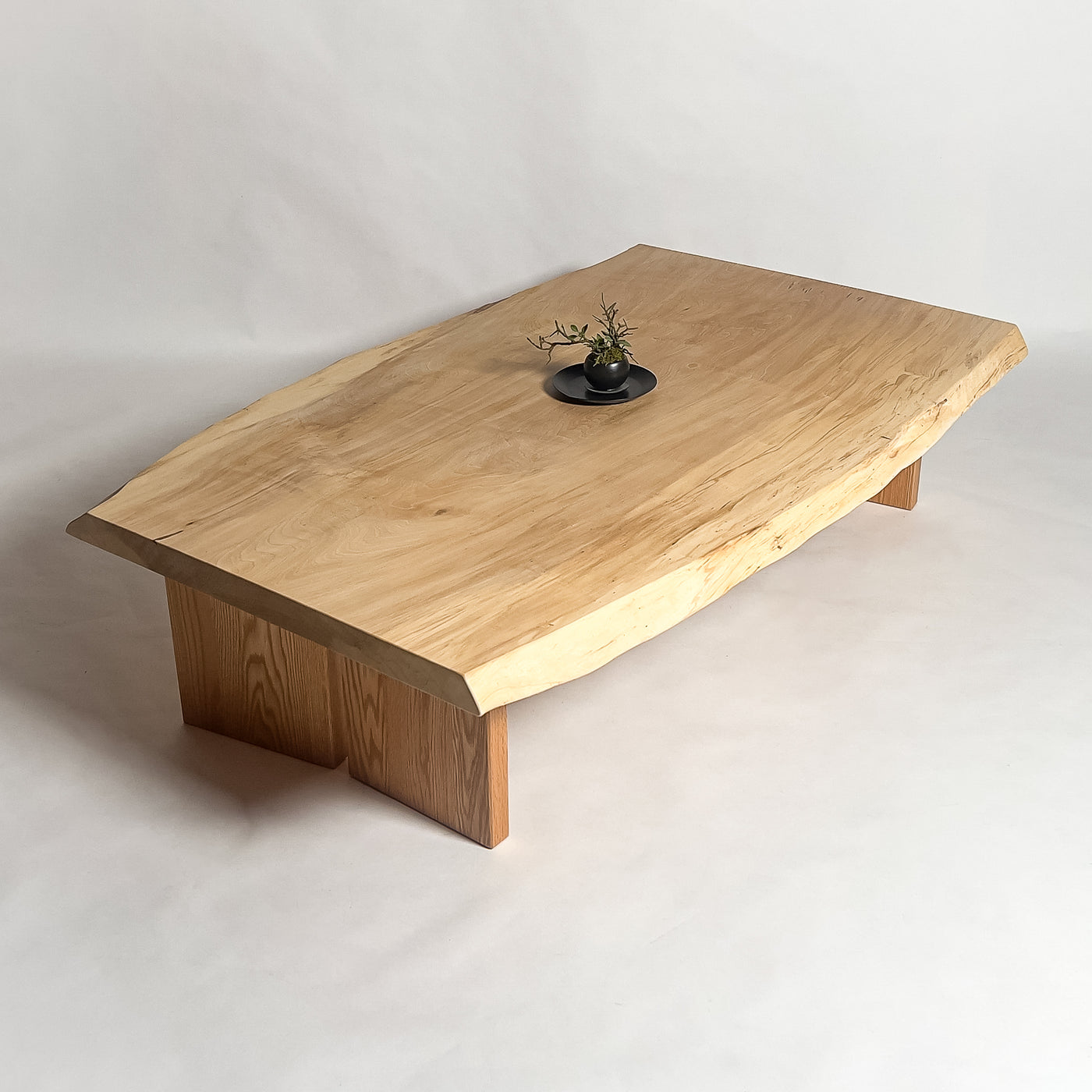No.2335　栃（とち）/一枚板リビングテーブル