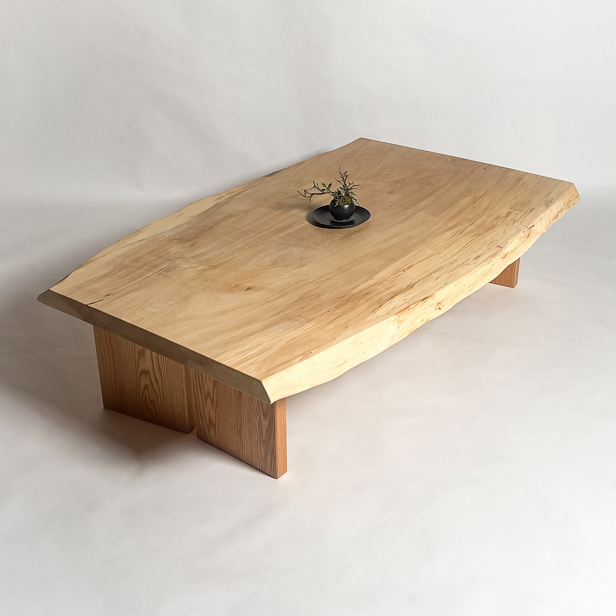 公式】KIDO MEIMOKU（鬼童銘木）｜一枚板テーブル・ソファ専門店