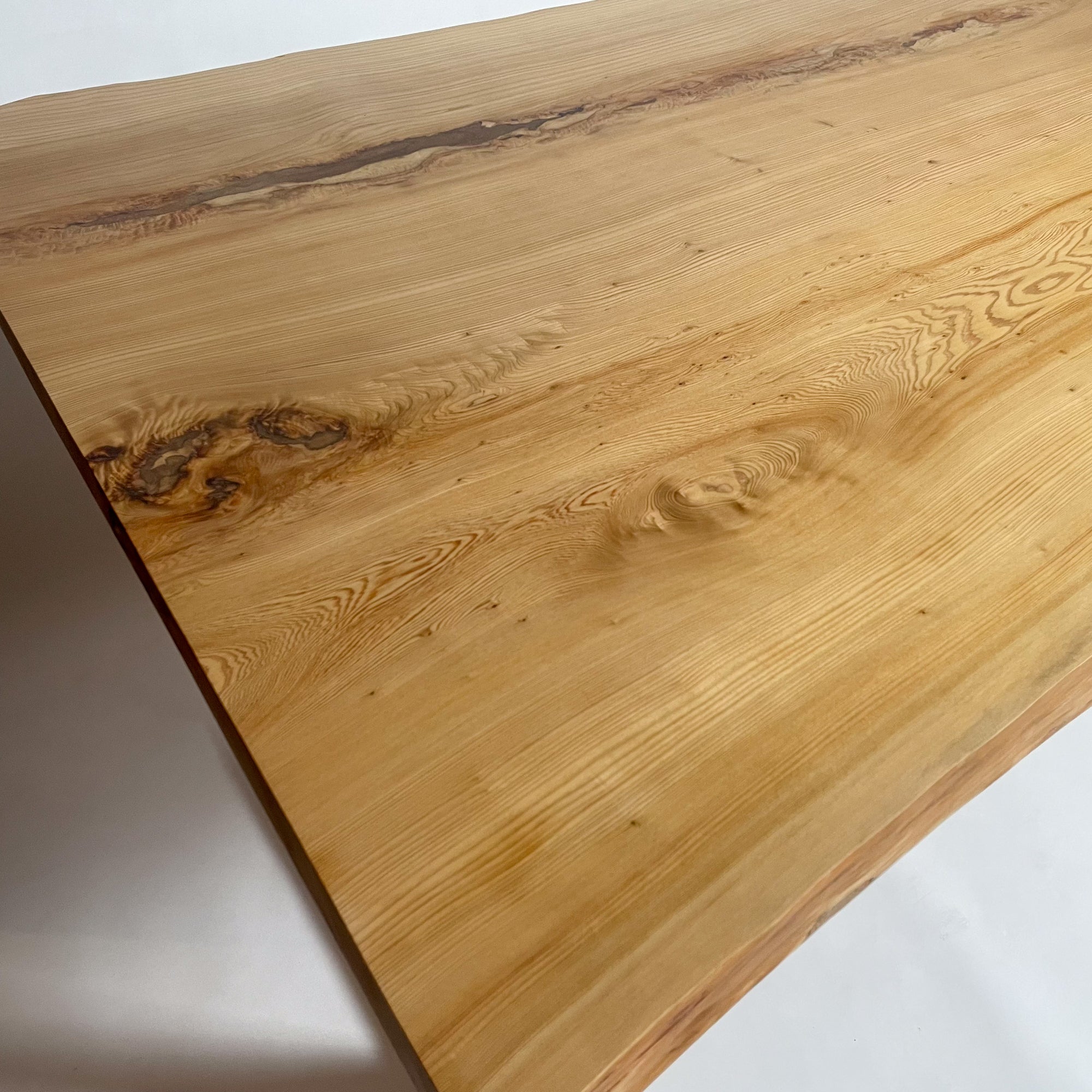 KIDOMEIMOKU 春日杉一枚板ダイニングテーブル｜200cm(6人掛け) – KIDO