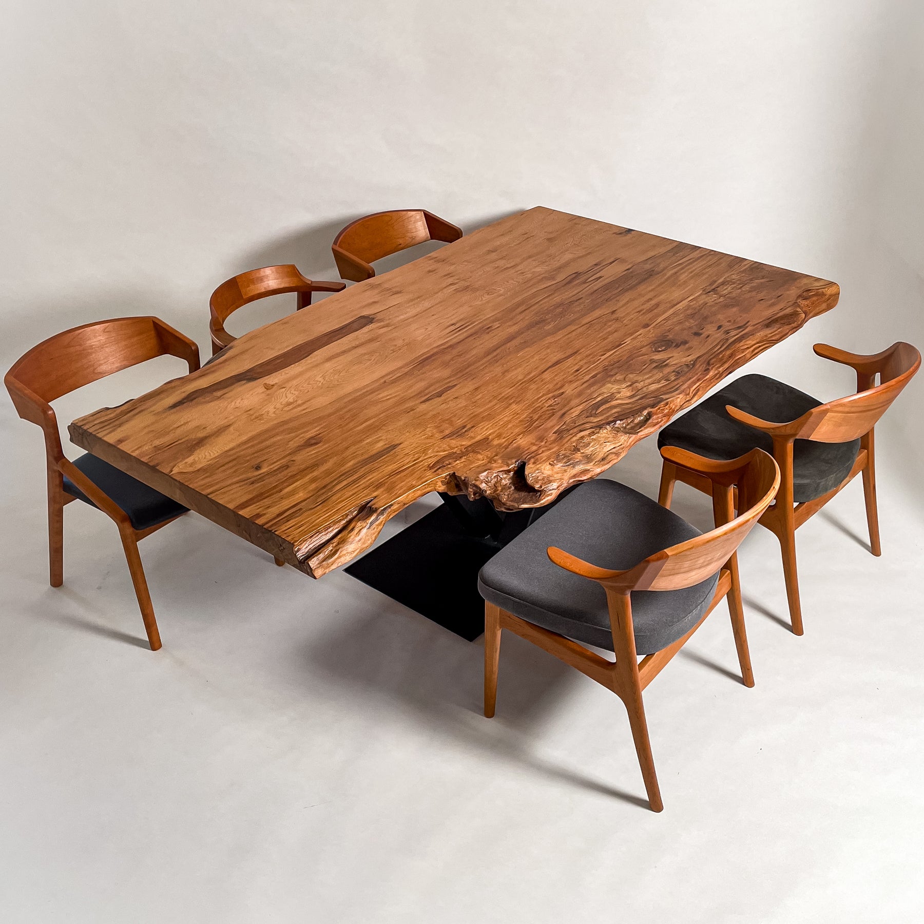 屋久杉一枚板の表情