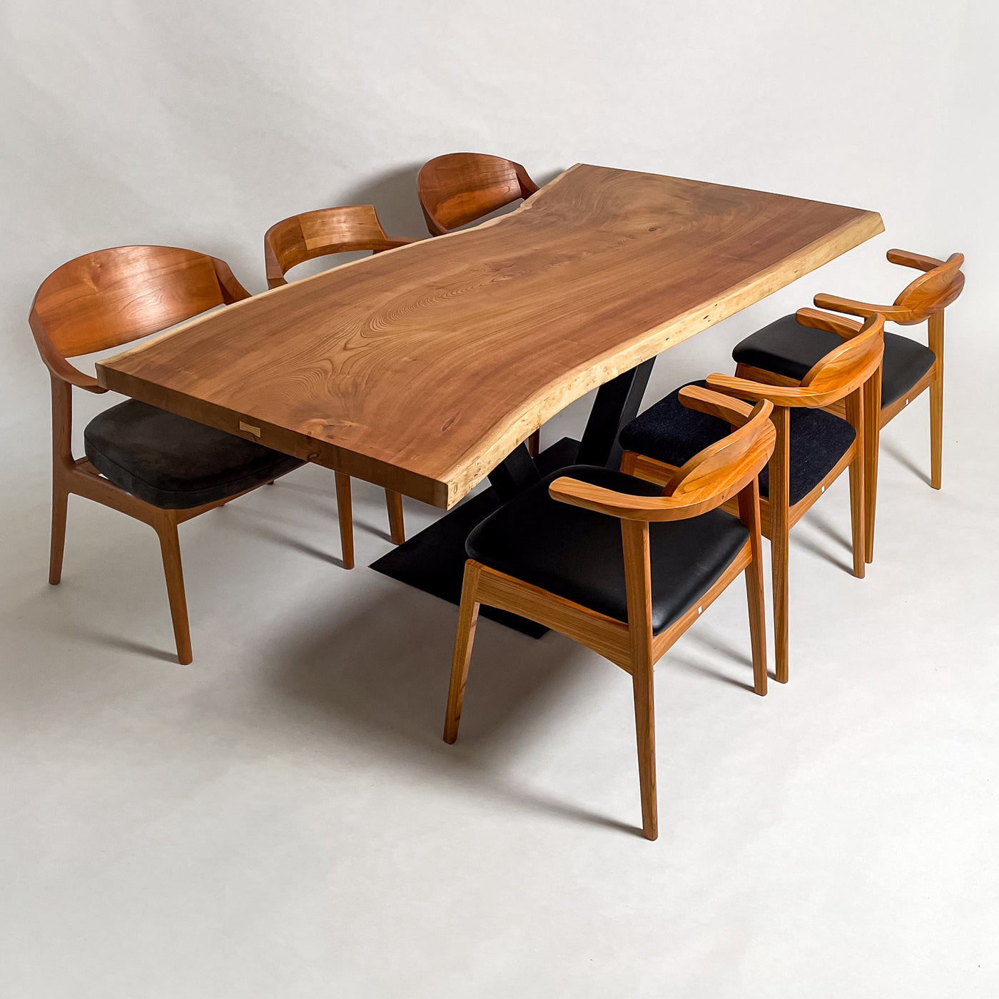 一枚板が空間の核になる理由